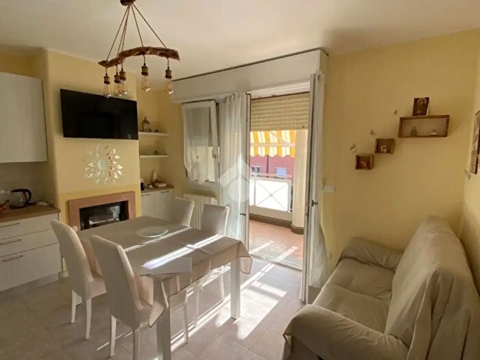 Appartamento trilocale in vendita in Via Goffredo Zaccherini, Imola