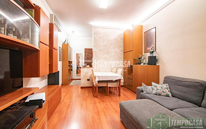 Appartamento trilocale in vendita in Via Leopardi Giacomo d, Sesto San Giovanni