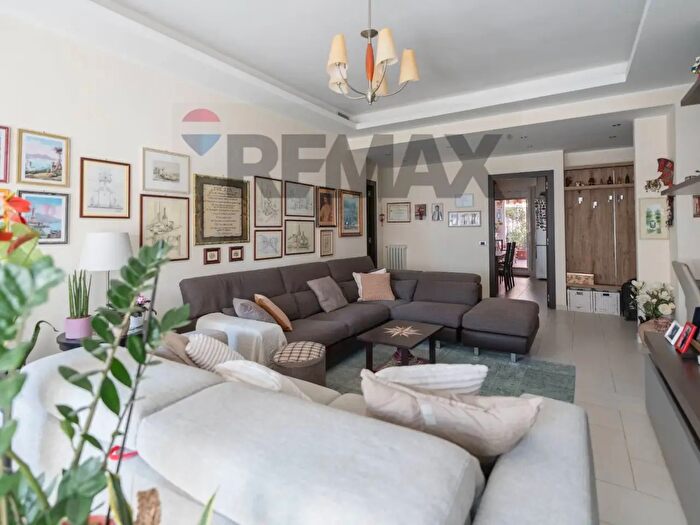 Appartamento con 5 locali in vendita in Via Galilei, Falconara Marittima