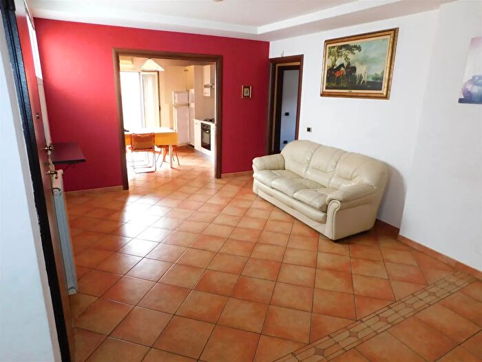 Appartamento con 5 locali in vendita in Via Fratelli Belleo, Ragusa