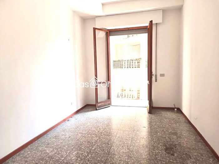 Appartamento trilocale in vendita in Viale Montegrappa, Prato