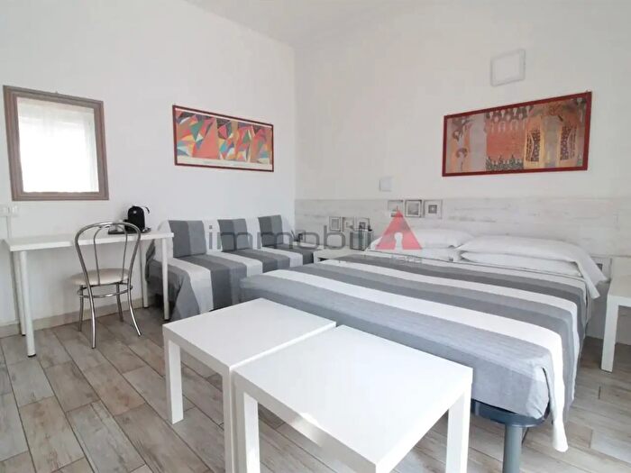 Appartamento trilocale in vendita in Monza