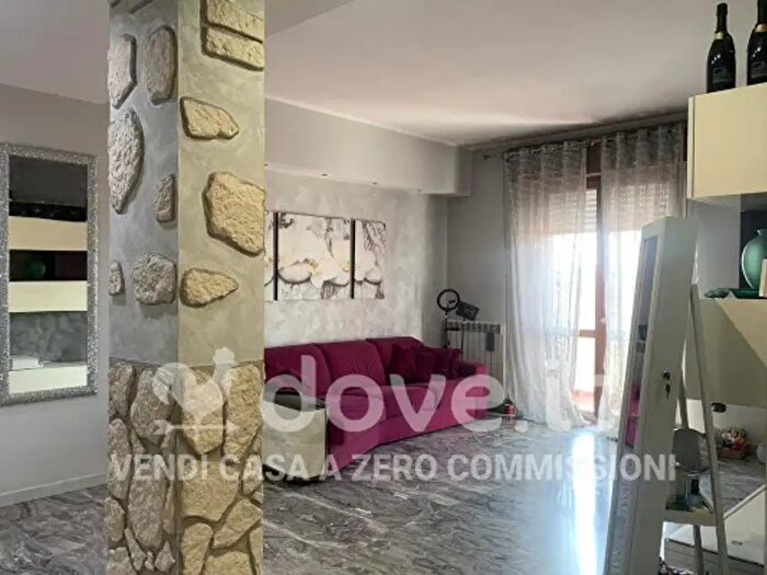 Appartamento trilocale in vendita in Via Alessandro Volta, Limbiate