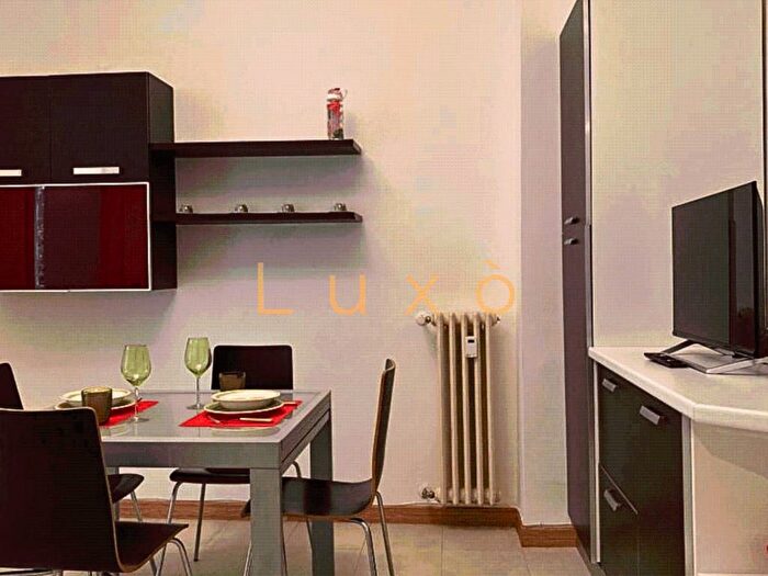 Appartamento bilocale in affitto in Via Luigi Settembrini, Buenos Aires, Milano