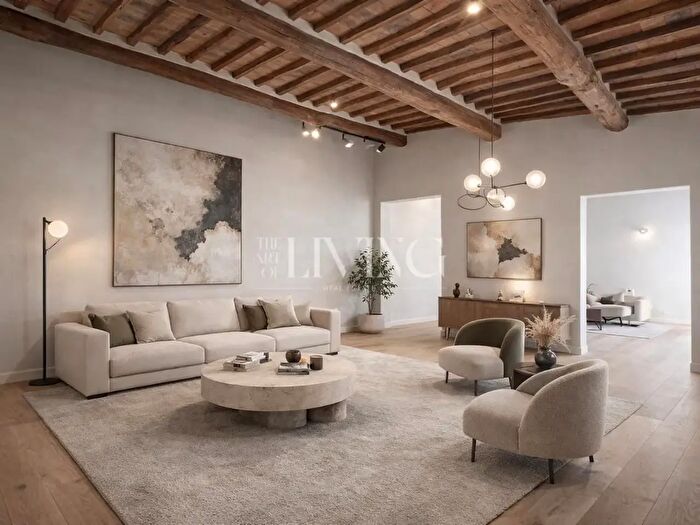 Appartamento con 6 locali in vendita in Lucca