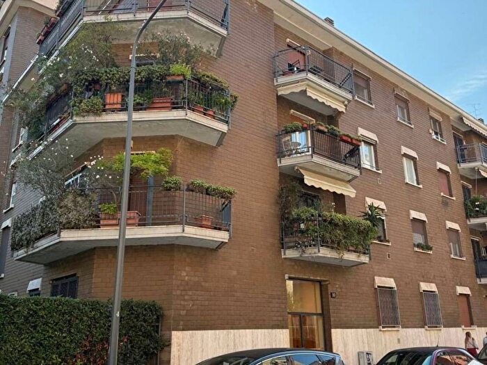 Appartamento trilocale in affitto in Via Cesare Beruto, Città Studi, Milano