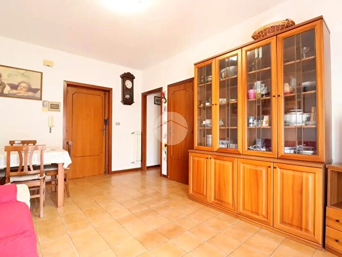 Appartamento trilocale in vendita in Via Cichella, Silvi