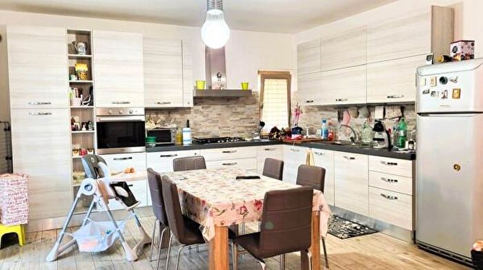 Casa con 5 locali in vendita in Vocabolo Piantoneto, Giove