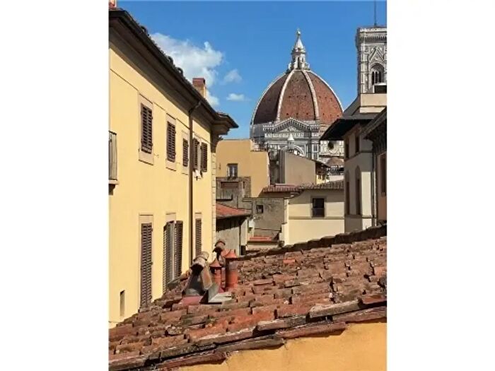 Appartamento con 5 locali in vendita in Firenze