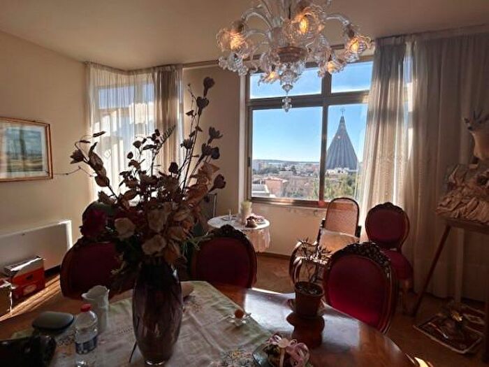 Appartamento con 5 locali in vendita in Piazzale San Marziano, Siracusa