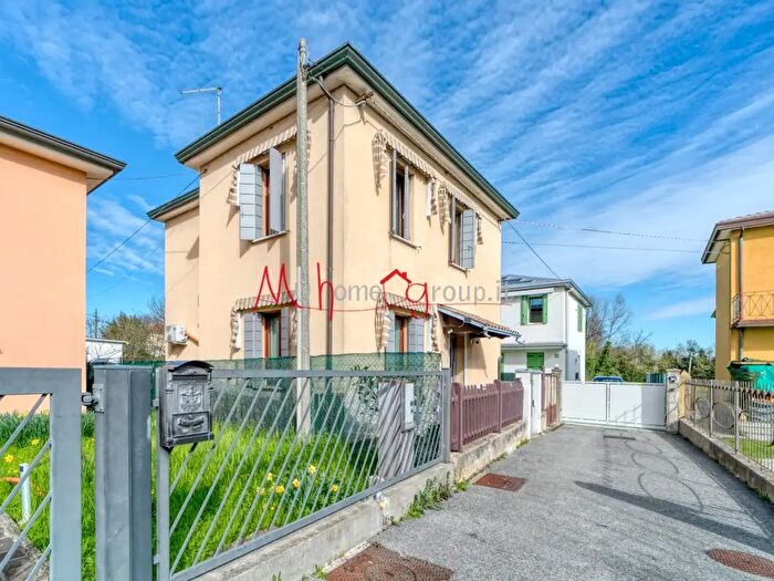 Casa quadrilocale in vendita in Via Monte Cero, Selvazzano Dentro