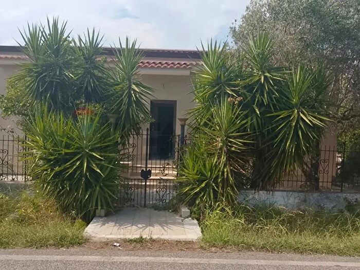 Casa trilocale in vendita in Via Avezzano, Sessa Aurunca