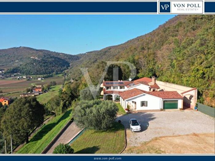 Casa con 6 locali in vendita in Via Roma, Val Liona