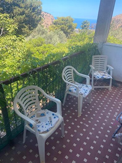 Appartamento con 10 locali in vendita in Cinisi