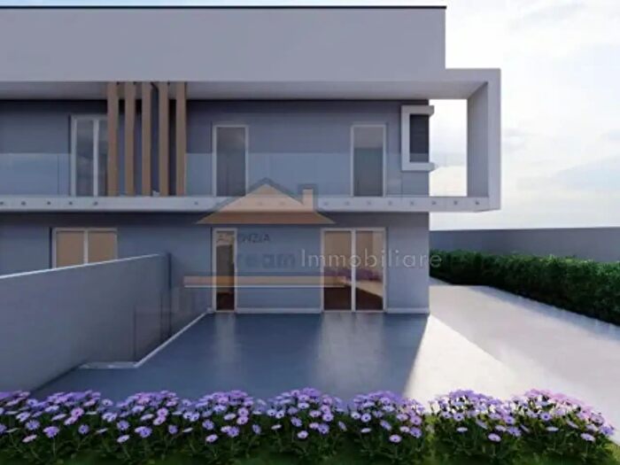 Casa quadrilocale in vendita in Via Francesco Saverio Nitti, Parete