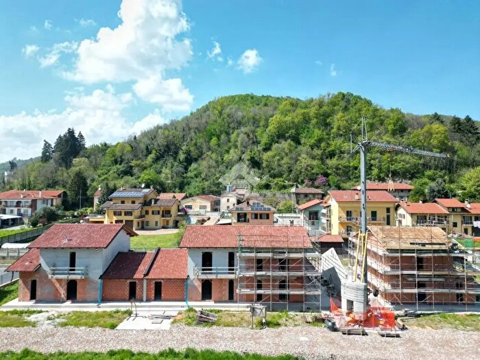 Casa con 5 locali in vendita in Via G Giolitti, Piasco