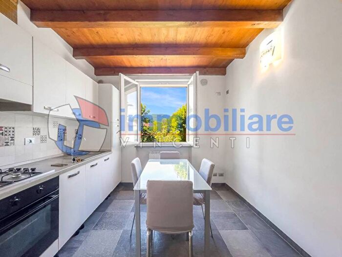 Appartamento trilocale in affitto in Crociata, Sarzana