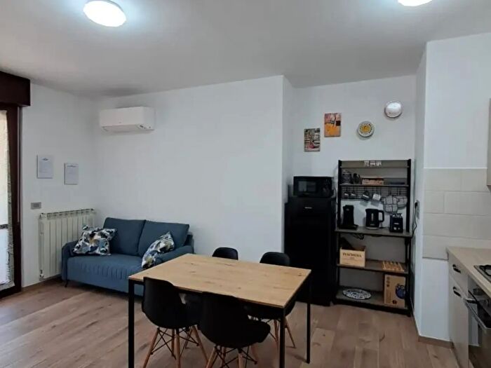 Appartamento trilocale in affitto in Viale Dante Alighieri, Capolona