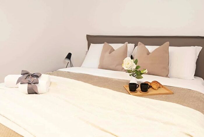 Appartamento monolocale in affitto in Via Cicco Simonetta, Milano