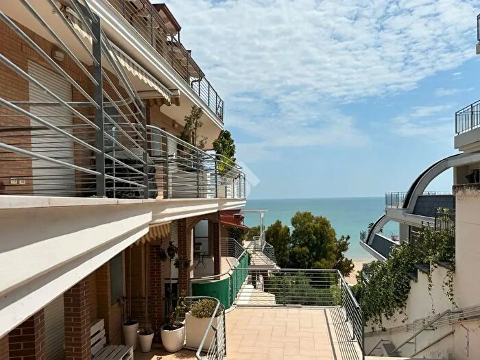 Appartamento trilocale in vendita in Via Francesco Paolo Tosti, Vasto