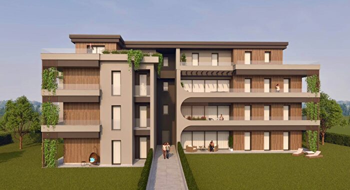 Appartamento quadrilocale in vendita in Lomagna