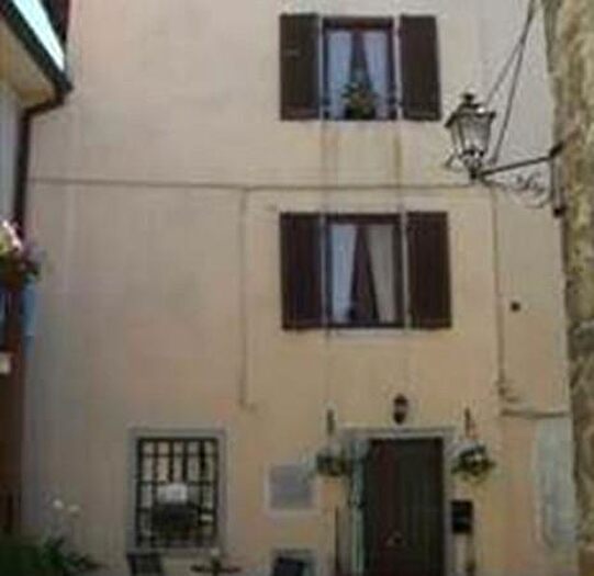 Appartamento con 5 locali in vendita in Barga