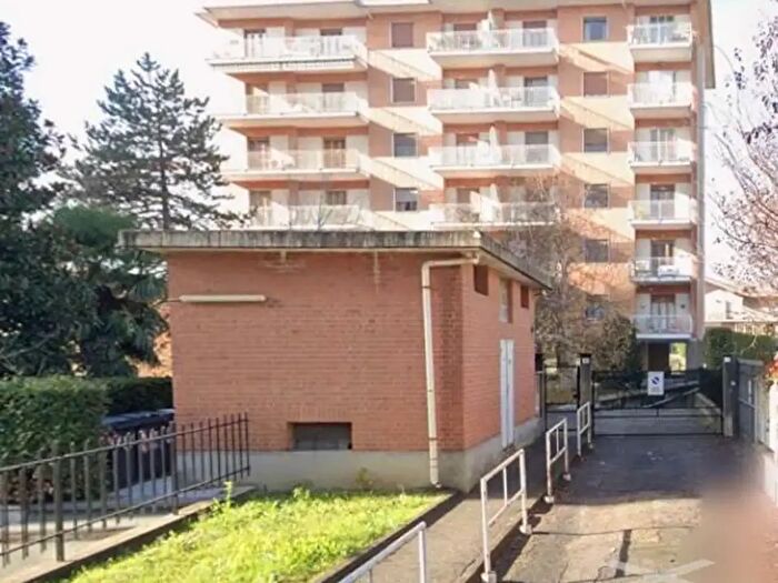 Appartamento trilocale in vendita in Via Leon Tron, Grugliasco
