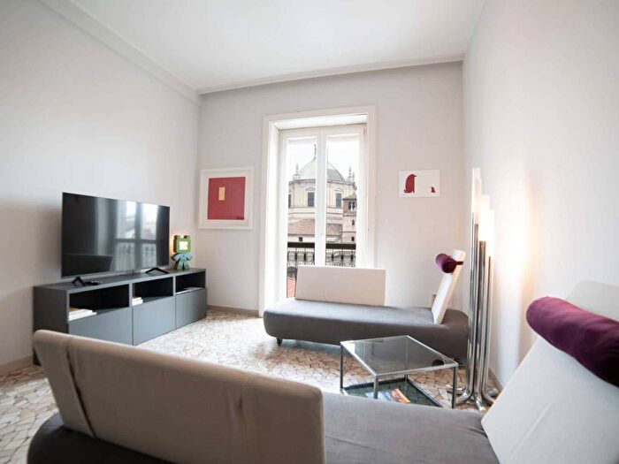Appartamento bilocale in affitto in Via Edmondo De Amicis, Corso Genova, Milano