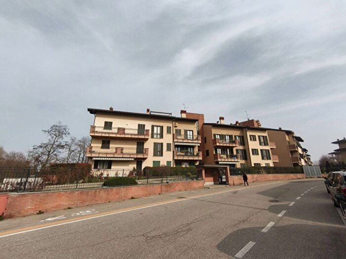 Appartamento trilocale in affitto in Via Villa Eleonora, San Giovannino Pompieri, Pavia
