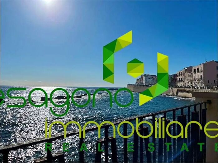 Appartamento bilocale in vendita in Via Resalibera, Siracusa
