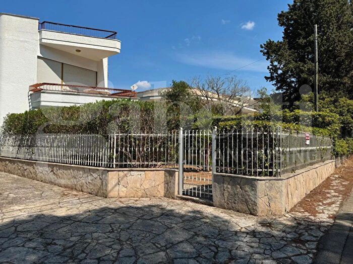 Appartamento quadrilocale in vendita in Via Santa Caterina, Nardo