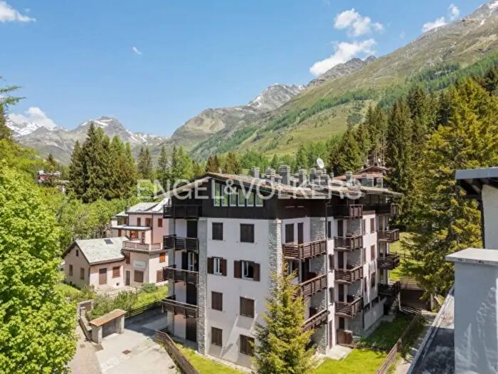 Appartamento quadrilocale in vendita in Via Giosuè Carducci, Madesimo