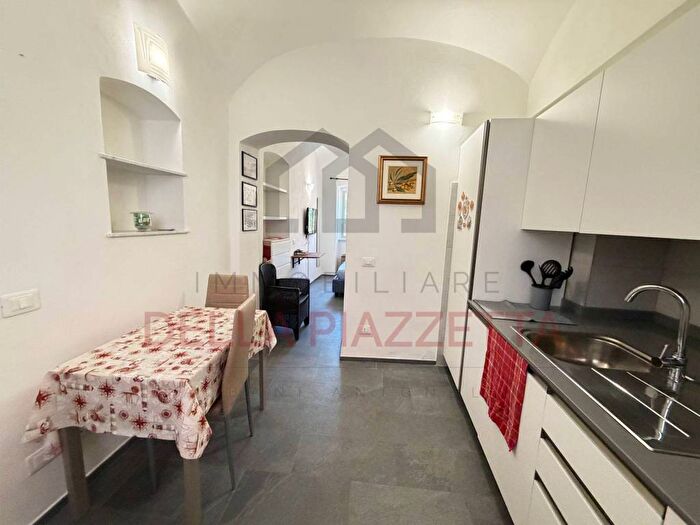 Appartamento bilocale in affitto in Via E Pontermoli, San Terenzo, Lerici