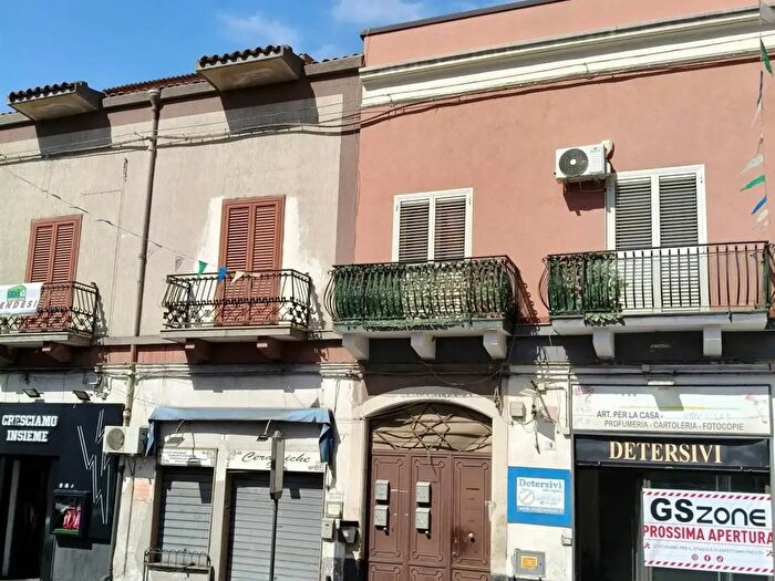Appartamento trilocale in vendita in Via Vincenzo Casagrandi, Catania
