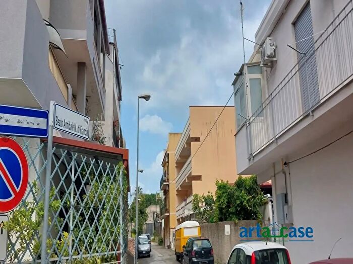 Appartamento trilocale in affitto in Via Beato Annibale Maria di Francia, Villafranca Tirrena
