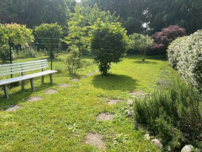 Casa quadrilocale in affitto in Via Giuseppe Di Vittorio, Centro, Arese