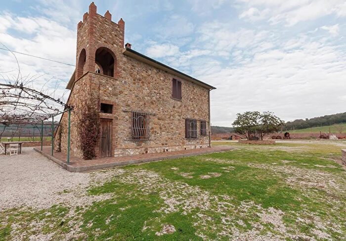 Casa con 10 locali in vendita in Suvereto Livorno, Monterotondo Marittimo