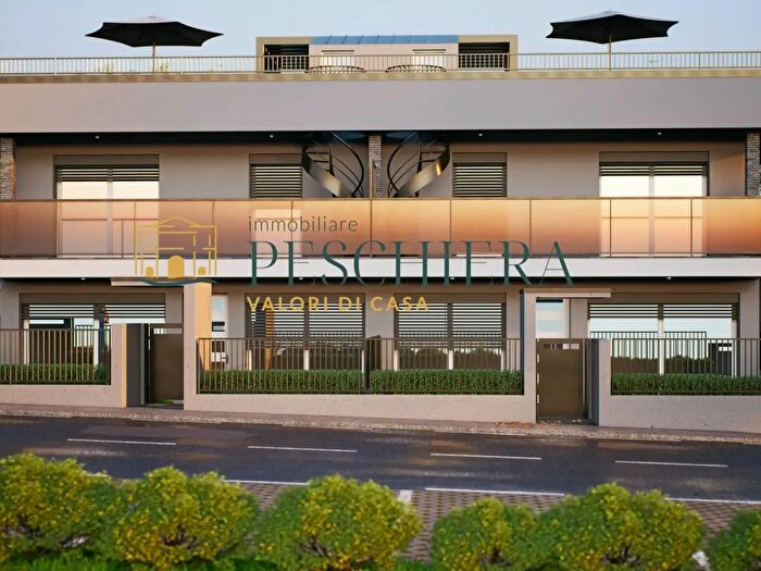 Casa quadrilocale in vendita in Via Volta, Castelnuovo Del Garda