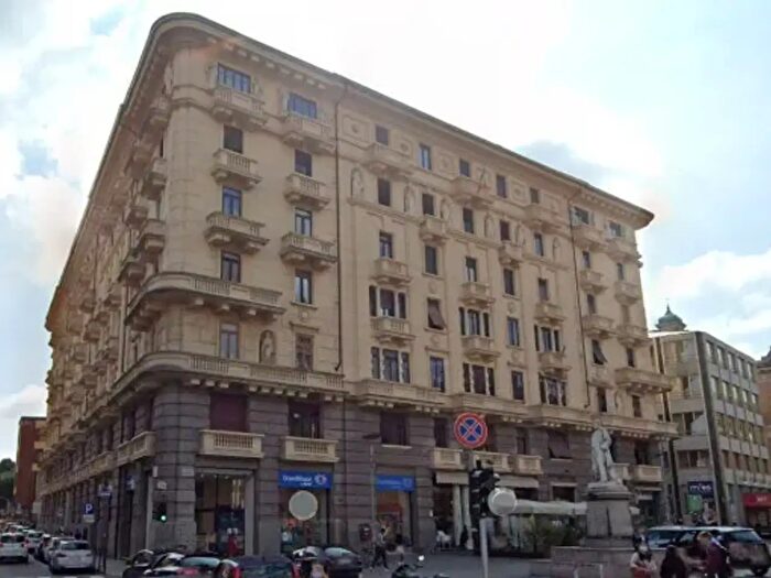 Appartamento con 5 locali in vendita in Baluardo Partigiani b, Novara