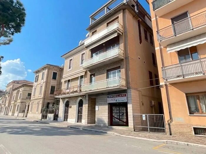 Casa con 10 locali in vendita in Via Gino Moretti, San Benedetto Del Tronto