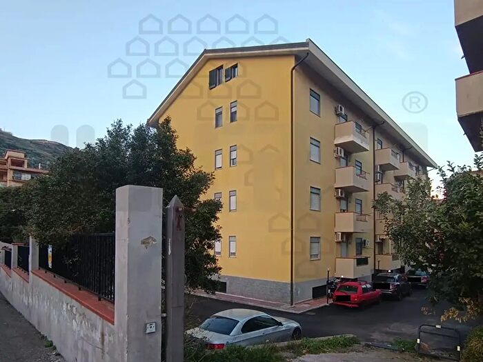 Appartamento trilocale in vendita in Bordonaro, Messina