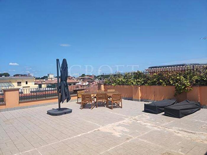 Appartamento trilocale in affitto in Africano Villa Chigi, Roma