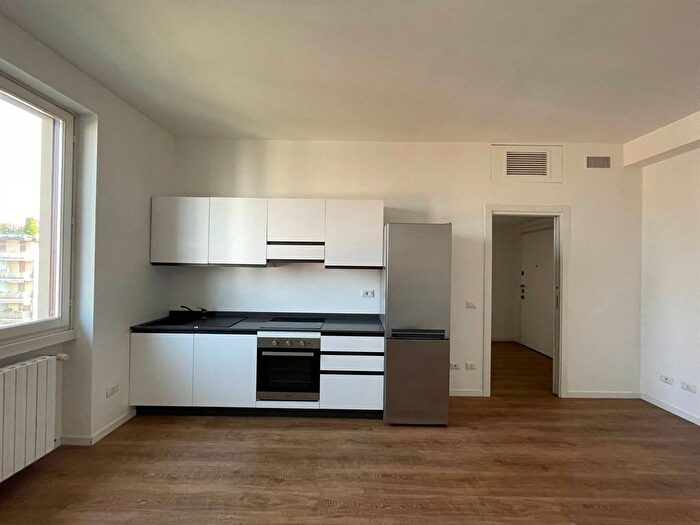Appartamento bilocale in affitto in Via Gerolamo Tiraboschi, Porta Romana Medaglie d'Oro, Milano