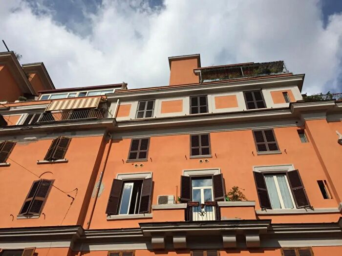 Appartamento trilocale in vendita in Via Nino Bixio, Roma