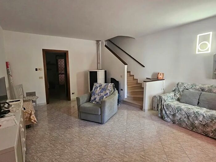 Casa con 5 locali in vendita in Viale Europa, Porto Azzurro