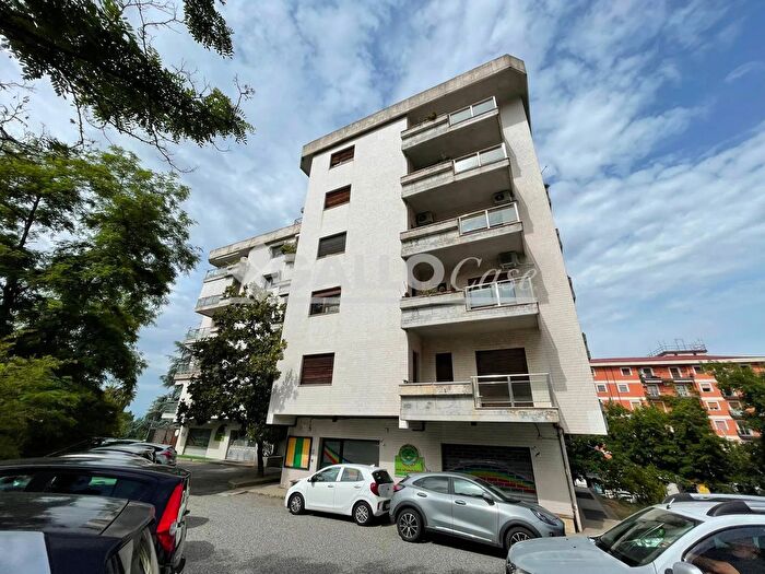 Appartamento quadrilocale in vendita in Piazza Primo Maggio Cosenza, Cosenza