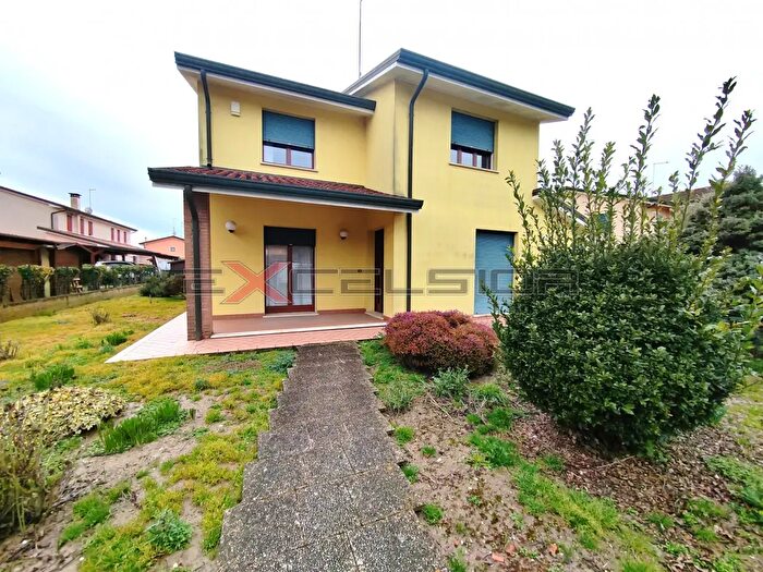 Casa con 5 locali in vendita in Via G Matteotti N Bis Cavarzere Ve, Pettorazza Grimani