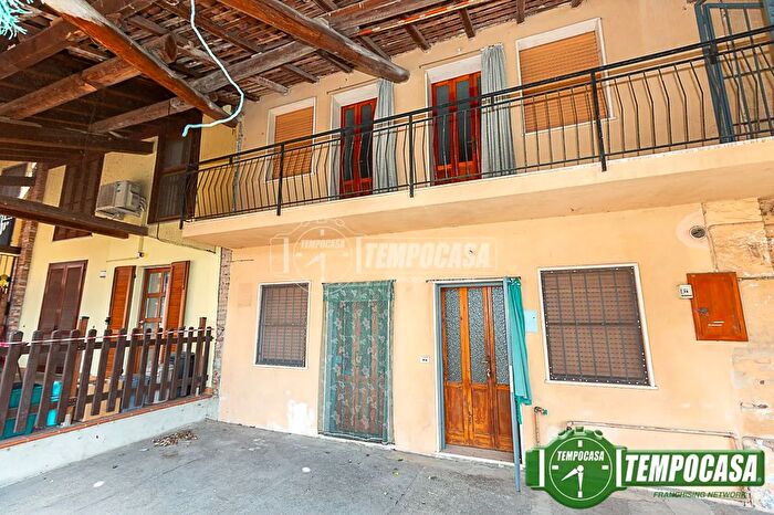 Casa con 5 locali in vendita in Via Vittorio Barzoni, Palazzo Pignano