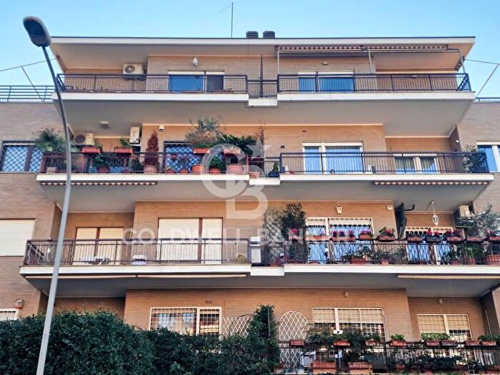 Appartamento quadrilocale in affitto in Via Luigi Gherzi, Balduina, Roma