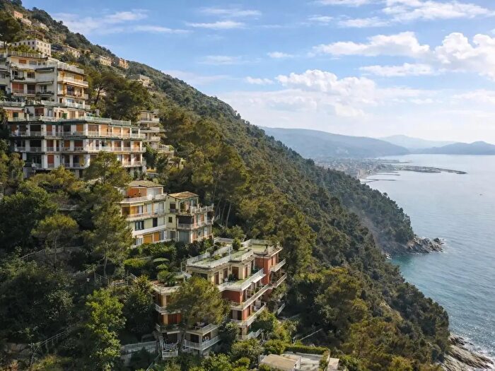 Casa quadrilocale in vendita in Chiavari